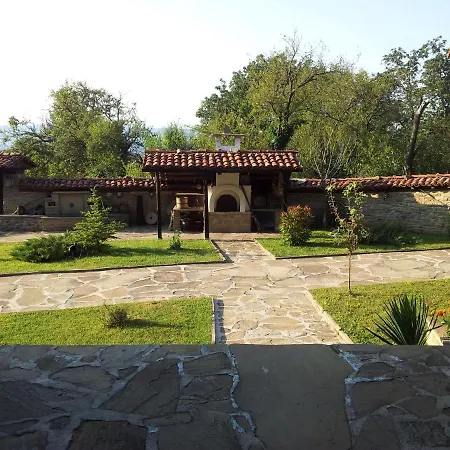 кьща за гости свети никола Zheravna